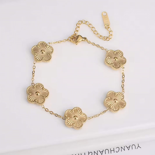 Elegant Flower Bracelet VIP