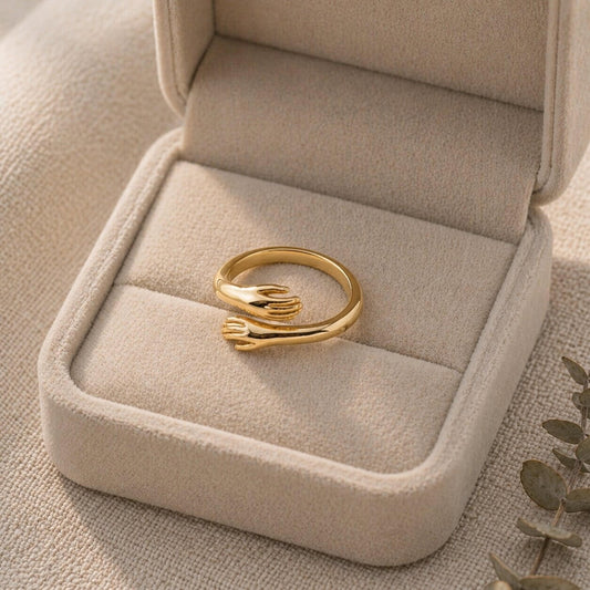 Gold Hug Ring VIP